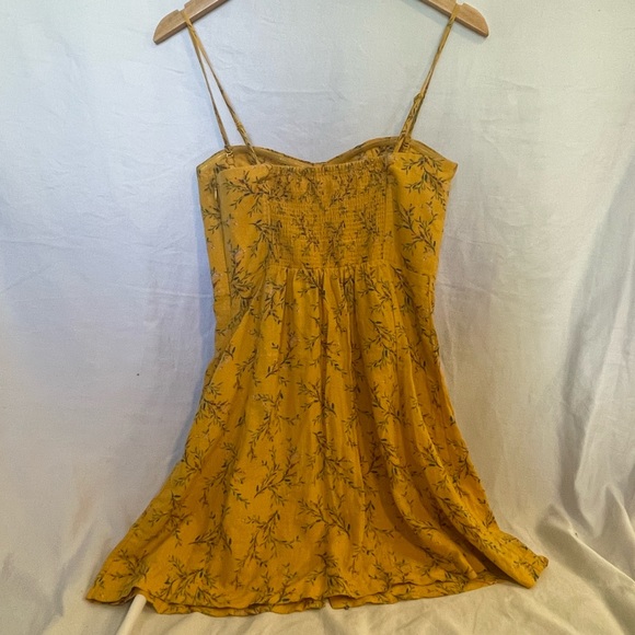 URBAN OUTFITTERS MINI DRESS - Picture 2 of 5